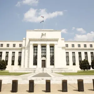 الفيدرالي يبقي أسعار الفائدة دون تغيير للمرة السابعة على التوالي