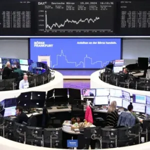 الأسهم الأوروبية تتفادى تسجيل أدنى مستوى في شهر مع انحسار التوتر في الشرق الأوسط