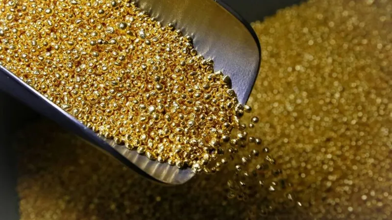 الذهب يرتفع وسط تباين مؤشرات الاقتصاد الأمريكي