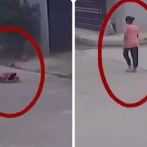 شاهد.. لحظة مقتل طفلة عراقية برصاصة طائشة أثناء سيرها وسط شارع في كركوك