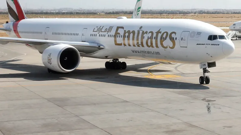 طيران الإمارات: تعليق إجراءات سفر المغادرين حتى منتصف ليل يوم 18 أبريل بسبب سوء الأحوال الجوية