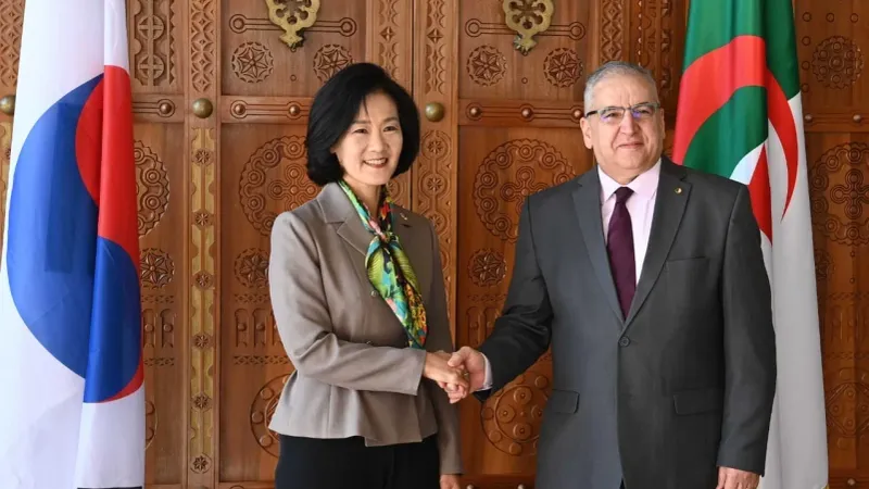 الجزائر وكوريا الجنوبية تبحثان تعزيز التعاون الثنائي