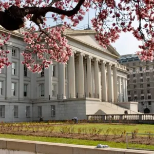 تراجع عوائد سندات الخزانة الأمريكية يعزز توقعات "الفيدرالي" بخفض الفائدة