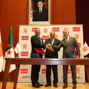 لتطوير حقول نفط الجزائر.. اتفاق بين سوناطراك وإكسون موبيل