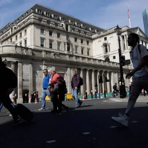 بنك إنجلترا يستعد لـ«دفن» آمال سوناك في خفض أسعار الفائدة قبل الانتخابات