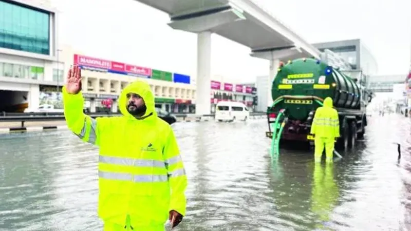 استجابة سريعة من فرق الطوارئ في دبي