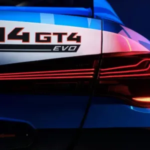بي إم دبليو M4 GT3 EVO تحصل على ترقيات لموسم سباقات 2025