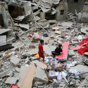 10 قتلى جراء قصف إسرائيلي على منازل شرق رفح بقطاع غزة