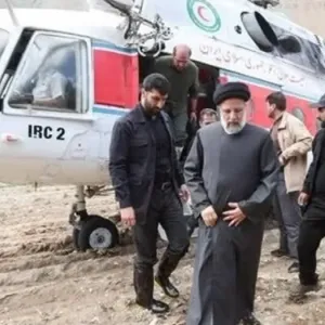تعرض مروحية تقل الرئيس الإيراني لحادث “هبوط صعب” شمال غربي البلاد