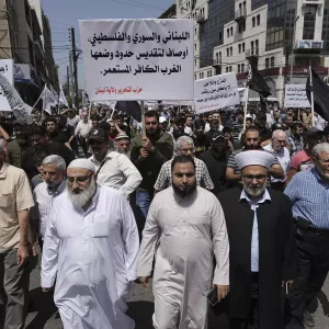 مظاهرات حاشدة في مدينة طرابلس اللبنانية دعماً للاجئين السوريين ورفضاً لترحيلهم
