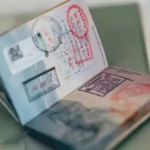 تونس تلغي التأشيرة لحاملي جوازات السفر الإيرانية والعراقية